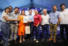 Em Igarassu, governadora Raquel Lyra entrega nova estrada, mais de 170 residências pelo Morar Bem PE e autoriza regularização fundiária