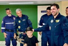 Pernambuco: Reencontro emocionante marca visita de criança resgatada ao Núcleo de Operações Aéreas da PRF