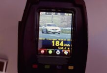 PRF flagra motorista de carro de luxo a 184Km/h em Igarassu