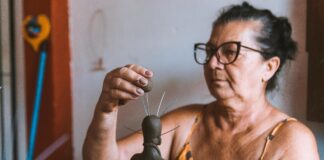 Em Caruaru, mestra Nicinha Otília realizará exposição: “Poesia Moldada – O Carnaval da Nicinha”