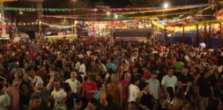 Cortejo e shows marcam abertura do Pré-Carnaval Multicultural de Caruaru na Estação Ferroviária