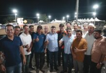 Eduardo da Fonte é recebido por comitiva de prefeitos e vereadores em vaquejada no Agreste