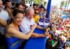 No Galo da Madrugada, governadora Raquel Lyra recebe o presidente Lula e destaca força do Carnaval de Pernambuco