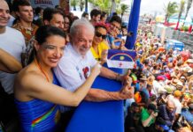 No Galo da Madrugada, governadora Raquel Lyra recebe o presidente Lula e destaca força do Carnaval de Pernambuco