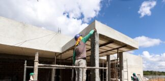 Pernambuco inicia 2026 com saldo positivo de empregos com destaque para construção civil