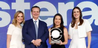 Em reconhecimento nacional, governadora Raquel Lyra recebe Prêmio Mulheres Exponenciais 2026 e defende políticas públicas para população feminina