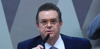 Wolney Queiroz retira pré-candidatura a deputado federal e decide permanecer no governo Lula