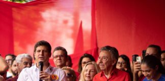 Zé Queiroz inaugura comitê de campanha em Caruaru ao lado de João Campos