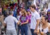 Débora Almeida realiza caminhada no comércio de Caruaru e atos políticos em Lajedo
