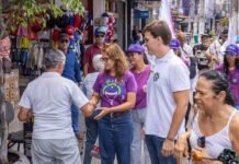 Débora Almeida realiza caminhada no comércio de Caruaru e atos políticos em Lajedo