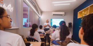 Prefeitura de Caruaru oferece qualificação gratuita para adolescentes por meio do projeto Trilhas para o Futuro